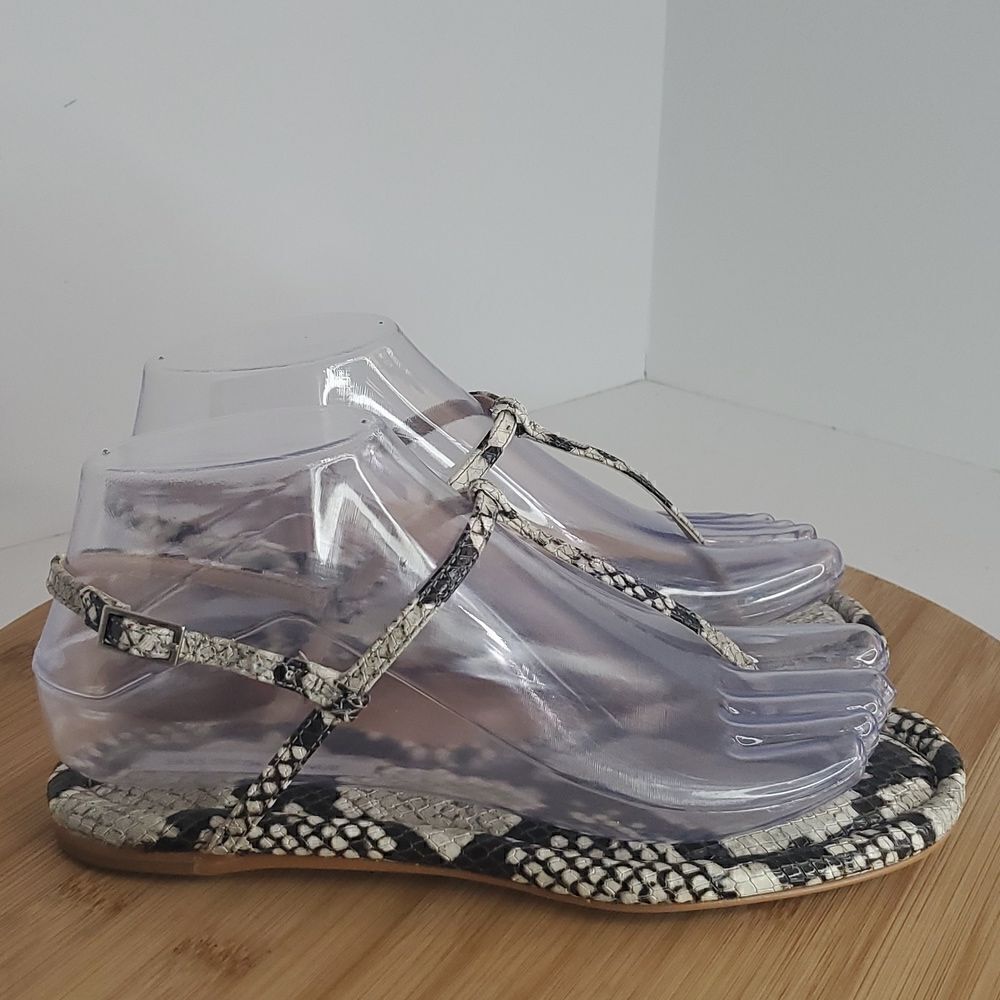 Saks Fifth Avenue Snake Skin Effect Leather Slingback Flat Sandals Size 5.5